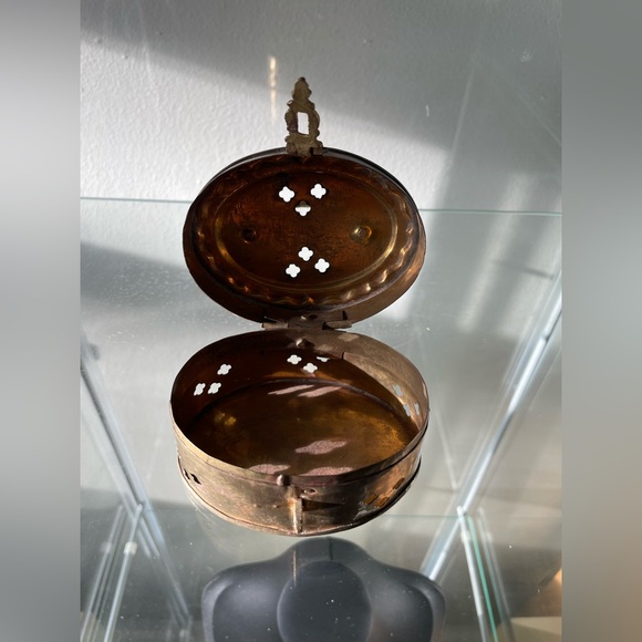 Vintage Cricket Box - Picture 2 of 10